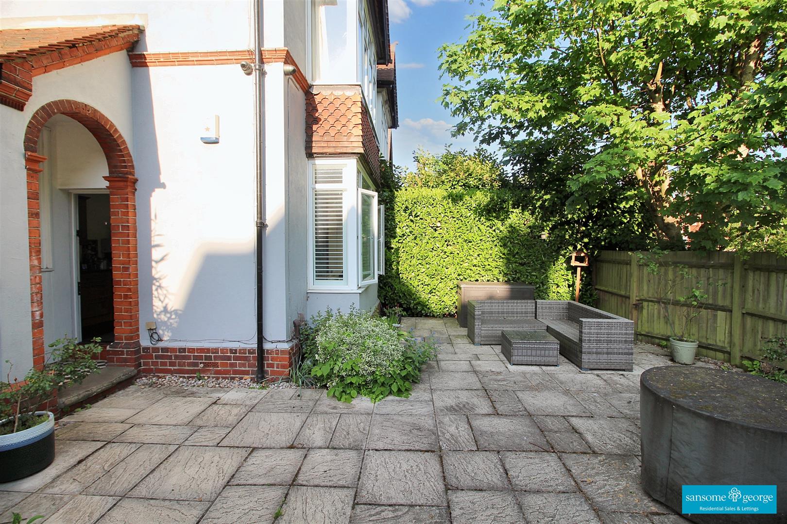 Tilehurst Road, Reading